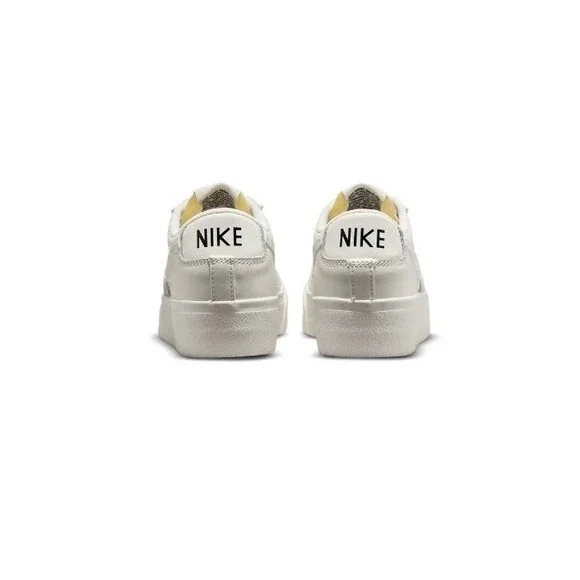 Nike Wmn's Blazer Low Platform Low Top Triple Sail Sneakers White Size 12 NWOB - Picture 2 of 6